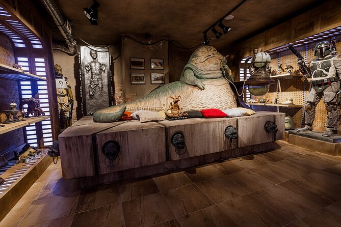 Star Wars story Museum Ticket Pass - More than display cases: robots, lights, and story elements