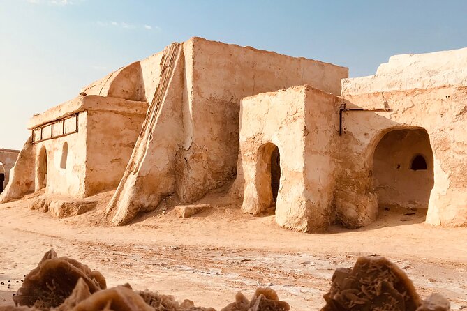 Tamerza, Chebika, Mides Canyons and Star Wars Full-Day Tour - Lunch at an oasis restaurant
