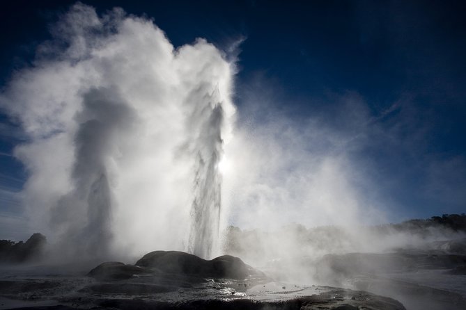 Tauranga-Hobbiton-Rotorua : Movie Set & Geysers: Private Tour - Practical details that affect your choice