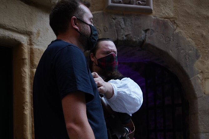 The History Behind Outlander Tour - Chessel’s Court and the story of Deacon Brodie