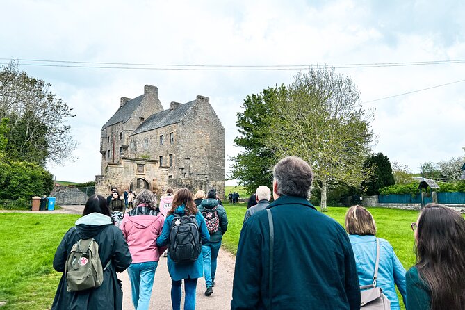 The Outlander 1 Day Experience - Midhope Castle: the Lallybroch photo stop