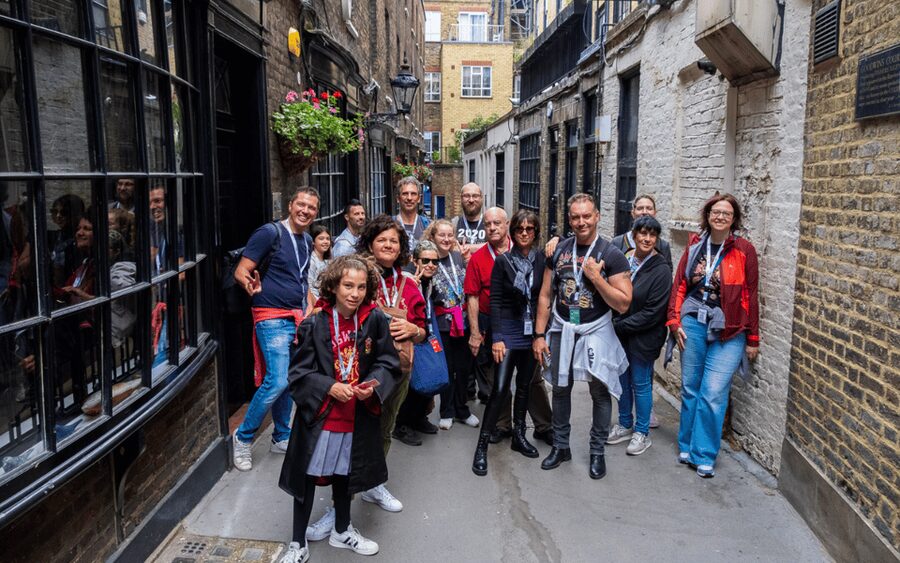 Tour a Piedi di Harry Potter a Londra - Crossing London Bridge toward Leadenhall Market