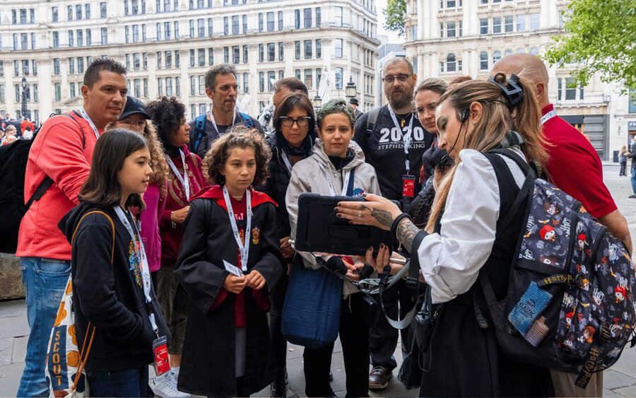 Tour a Piedi di Harry Potter a Londra - Crossing Millennium Bridge into the wizarding world