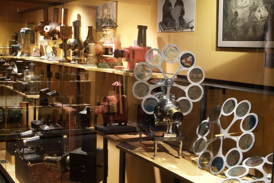 Turin: Cinema Museum and Mole Antonelliana Elevator Tour - A two-hour schedule with a clear focus