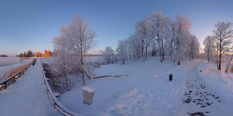 Virtual reality movie - experience I AM LITHUANIA - Accessibility and language options