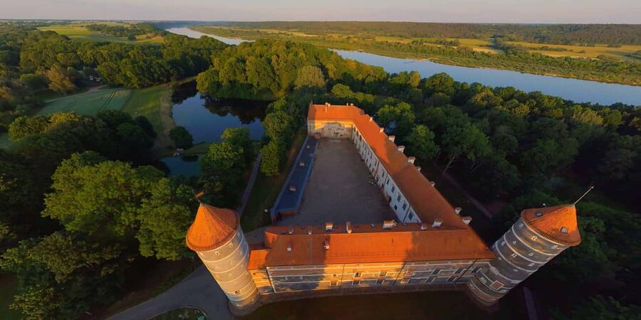 Virtual reality movie - experience I AM LITHUANIA - A practical warning about scheduling