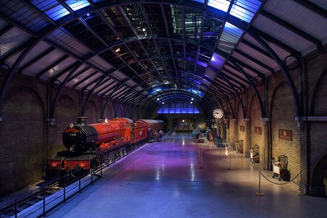 Warner Bros. Studio Harry Potter Tour with Superior Transport from London - Butterbeer, lunch, and the expensive shop