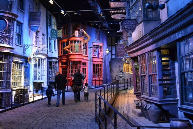 Warner Bros. Studio Tour London Transport Only by Bus - Is $61.09 good value for transport?
