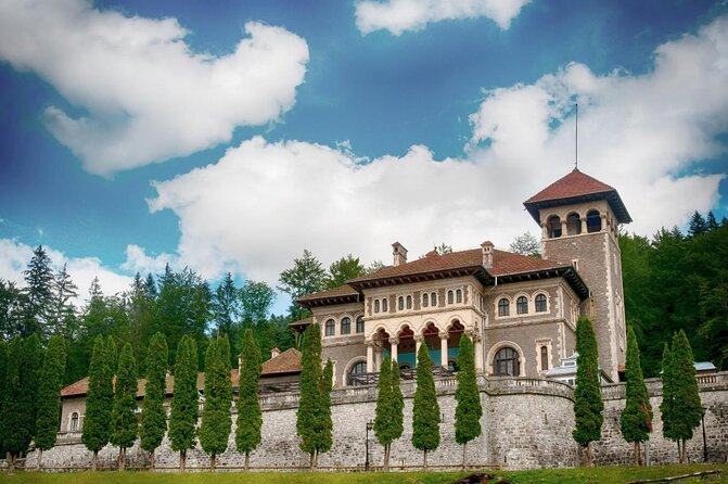 Wednesday Adams Family - Visit 6 filming locations, Private tour - Key points before you book