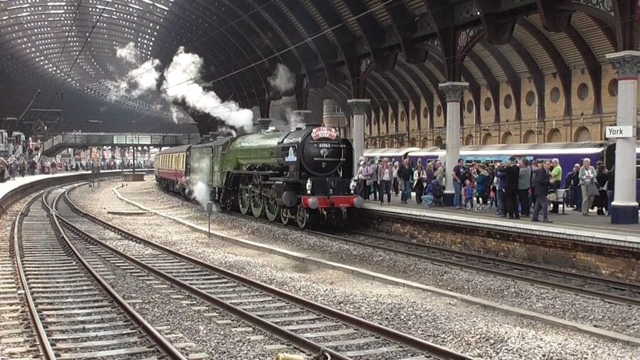 York: Harry Potter Guided Walking Tour - Weather, Shoes, and the Two-Hour Pace