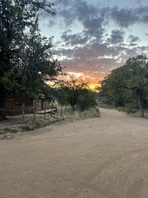 Zion: Harry Potter-Inspired Zion Ghost Tour with Sunset View - Ghost-hunting equipment and the secret stop